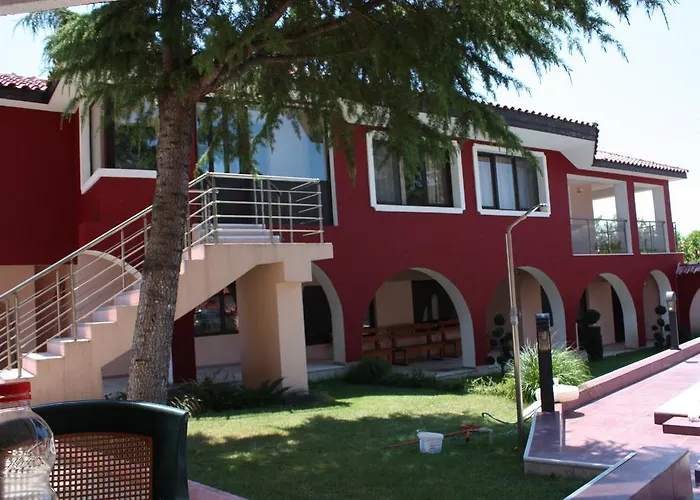 Πανσιόν The Red House